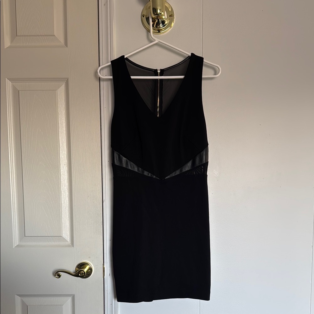 DYNAMITE Black V-Neck Sleeveless Mini Dress M